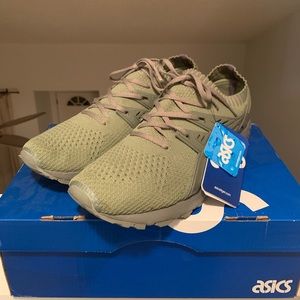 Olive green men’s ASICS